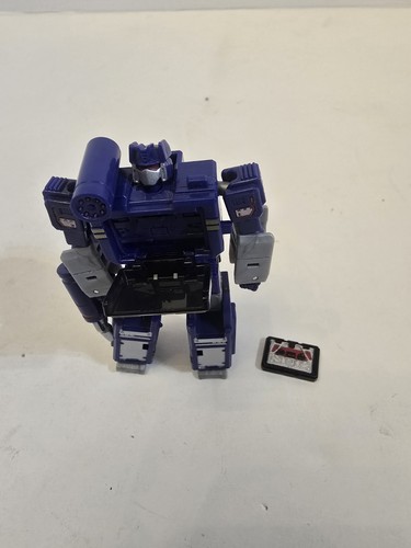 Toys Generations War for Cybertron: Kingdom Core Class  Soundwave - Picture 5 of 5