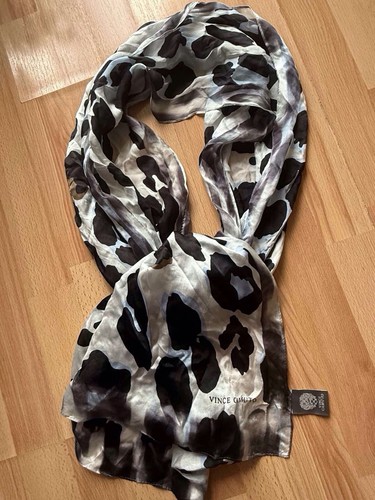 Vince camuto 100% silk scarf animal print 