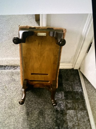 großer antiker Fußhocker aus Holz höhenverstellbar. - Bild 2 von 5