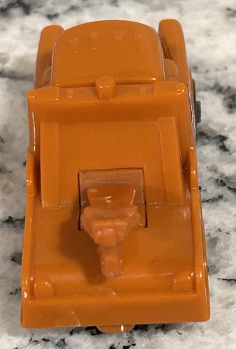 Set of 2 Disney Shake N’ Go Toy Cars 2 Mater & Sheriff (Partially Work) - Picture 13 of 24