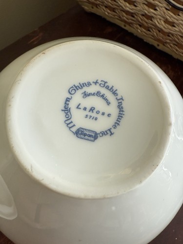 La Rose Sugar Bowl W/Lid by Modern China & Table Institute - Picture 3 of 3