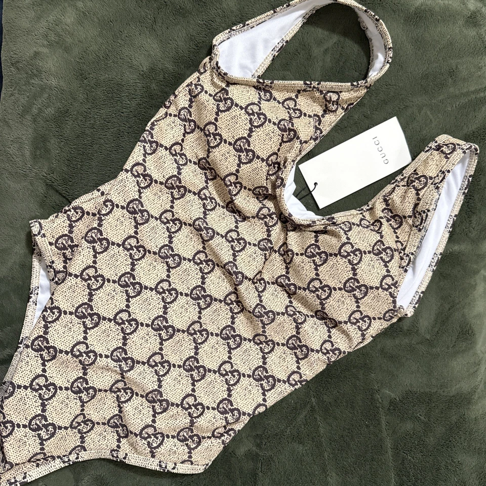 Traje de baño Gucci de una pieza talla M Foto 2 de 4