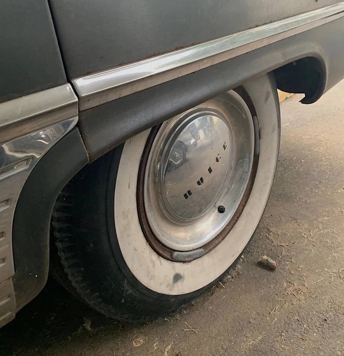 1950 Buick Roadmaster - fender skirt, and wide whitewall tire with OEM hubcap