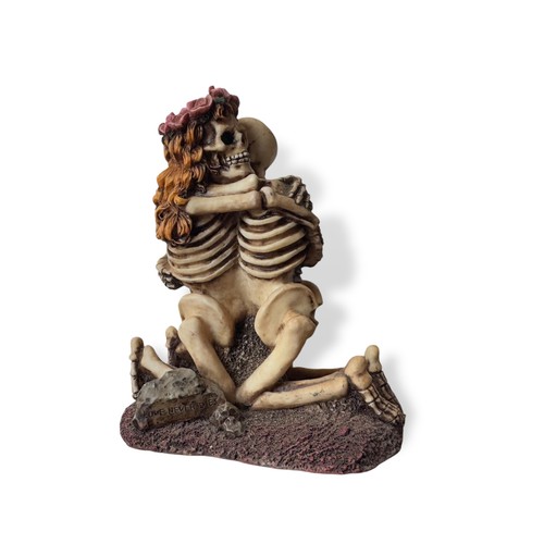 Love Never Dies Skeleton Couple Statue Gothic Romantic Decor Cake Topper Wedding - Picture 4 of 11