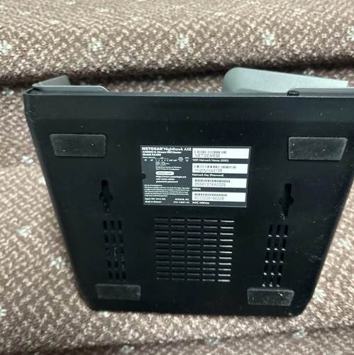 Netgear Nighthawk AX8 AX6000 8-Stream WLAN Router - Modell RAX80 muss zurückgesetzt werden - Bild 4 von 8