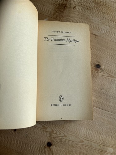 THE FEMININE MYSTIQUE Betty Friedan - Penguin 1971 Female Emancipation Rights - Picture 6 of 6