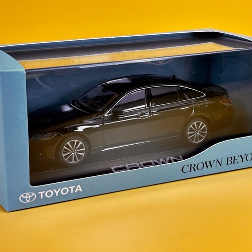 1/18 Ignition Model Toyota Crown 220 3.5L RS Advance Matte Black Model Car - Picture 5 of 18