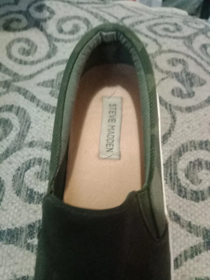 Tênis Steve Madden Feminino 9M Preto Cinza Camuflado Sapatos Gills Slip On B18 - Imagem 3 de 4