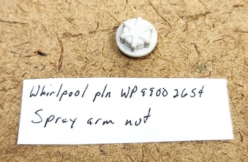 Whirlpool p/n WP99002654: Lower spray arm cap, #1,  for Maytag MDB8600AWS dish.