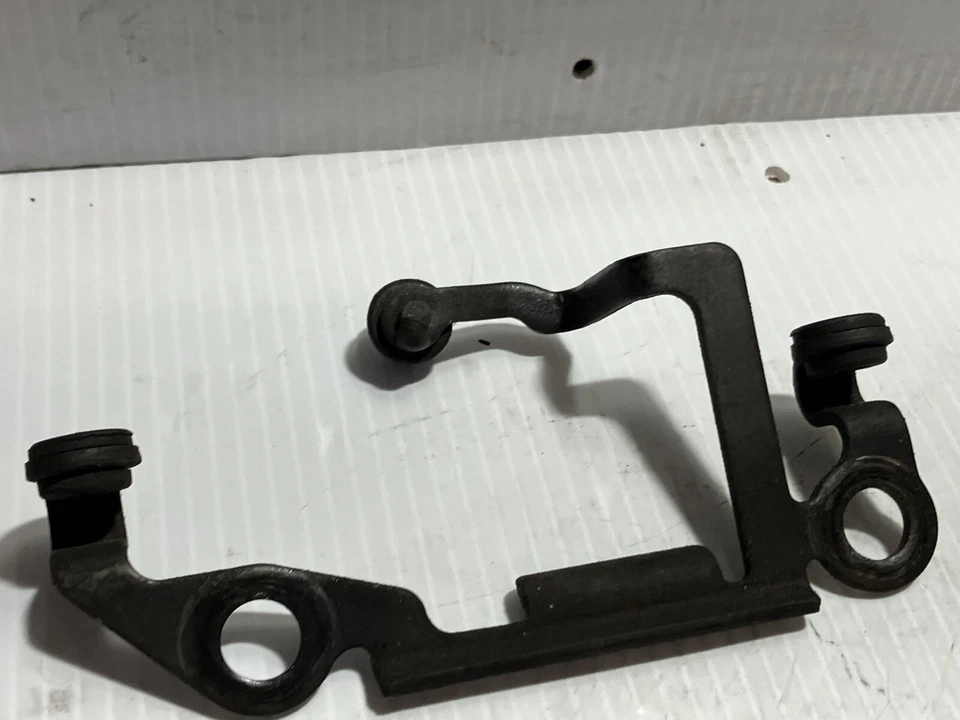 2002 Yamaha V Star 1100 Cylinder Head Mount, Front (Oem) - Изображение 4 из 4