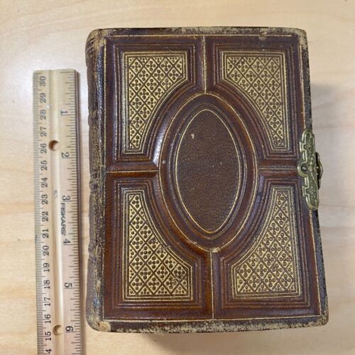 1860 - 1870 Leather CDV Family Photo Album w 20 + Cabinet Card Photos w Notes - Picture 3 of 11