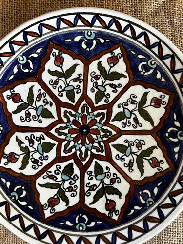 Rhodes Lindos Hand made & painted Hanging Plate Greece Tringatzis vintage 8.25 i - Picture 2 of 3