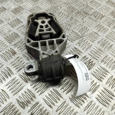 MERCEDES-BENZ CLA Coupe C117 Gearbox Mount A2462401209 1.6 Petrol 90kw 2017