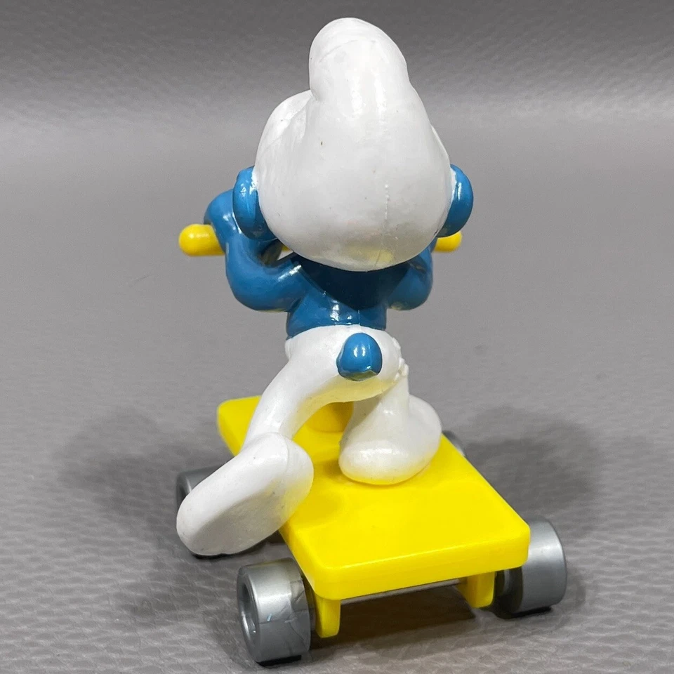 Винтажный Smurfs Super Smurf 40230 РЕДКИЙ Желтый Скутер Смурф Железнодорожная Тележка Peyo - Изображение 4 из 4
