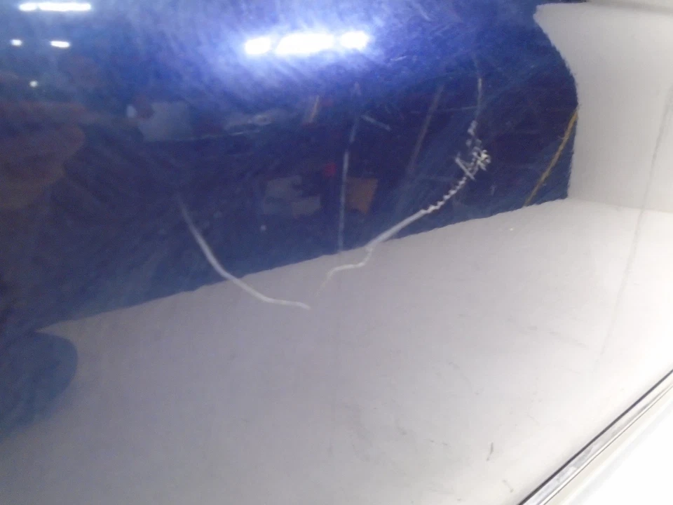 1997-2003 BMW 540i E39 Front Left Driver Side Door Shell Dark Blue OEM LK805104 - Image 3 of 4