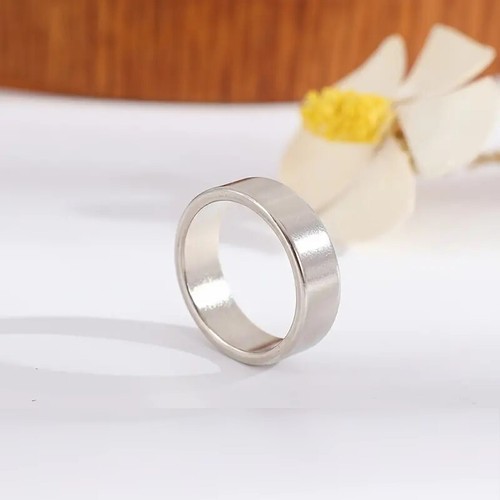 Potente anillo magnético negro de neodimio - anillo de utilería Magic Illusions PK tallas 8-10 - Imagen 2 de 6