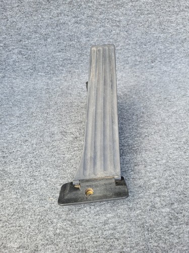 BMW F10 F11 F12 F13 F06 F07 ACCELERATOR PEDAL MODULE AUTO GEAR BOX Pedal 6859999 - Picture 3 of 16