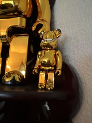 MEDICOM TOY - GOLD CHROME Ver. 100％ &amp; 400％ Bearbrick Garfield (Gold Chrome Version) 100% and 400% by