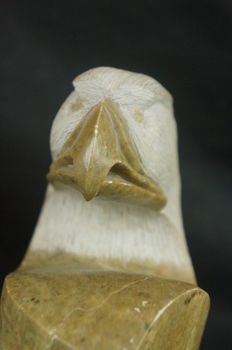 Excellent Inuit Stone Carving of Eagle by Clifton Henry 6" [Y9-W7-A9] - Picture 12 of 12