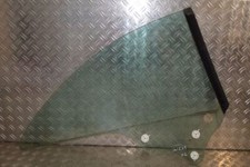 MERCEDES-BENZ CLK (C209) 350 Seitenscheibe links hinten Dreiecksscheibe Fenster MERCEDES-BENZ CLK (C209) 350 Seitenscheibe links hinten Dreiecksscheibe Fenster