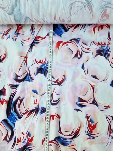 Printed rose petal floral cotton dress fabric width 148 cm, price per mtr - Picture 2 of 4