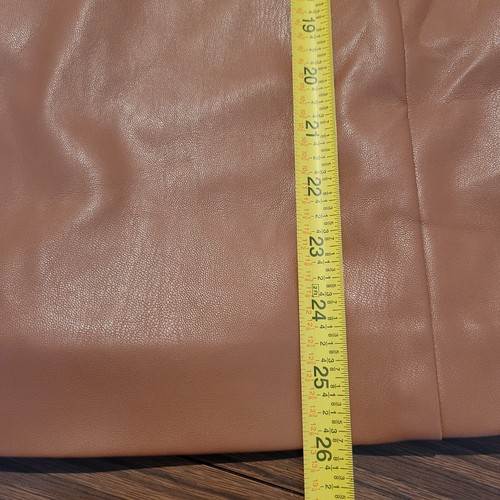 Neu mit Etikett Forever 21 schulterfreies Kunstlederkleid mit Herzausschnitt Größe Medium - Bild 13 von 13