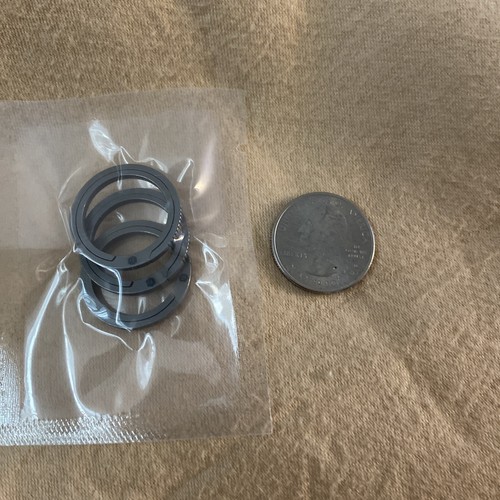 KeyUnity KA09 Titanium Flat Key Rings, 33/25/17.5mm - Picture 2 of 6