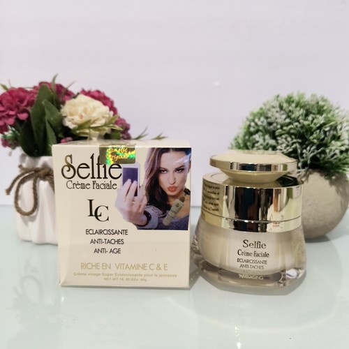 Lait Selfie 24 ore crema viso sbiancante antietà anti scottature con Vit C ed E - Foto 5 di 6