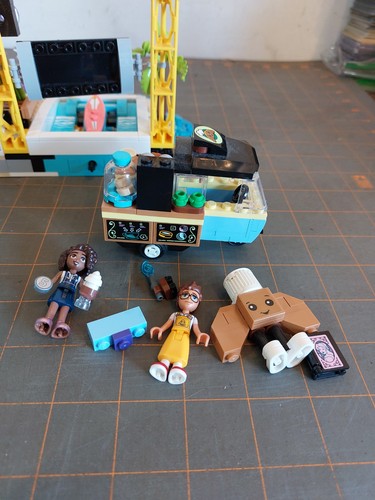 LEGO FRIENDS Parque de Atracciones Playa 41737 USADO Sin Caja Instrucciones Casi Completo - Imagen 15 de 15