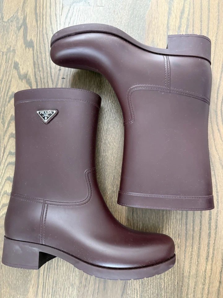Botas deportivas Prada borgoña con logotipo de goma talla 39 - ligeramente USADAS Foto 2 de 4