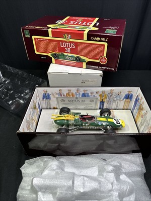 Carousel 1/18 Lotus 38 1965 Indianapolis 500 Winner Jim Clark #82 Model #5201