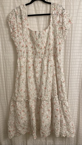 Loveshack Kostüm Damen 20W weiß Blumen Ösen Maxi Cottagecore feminin - Bild 5 von 7