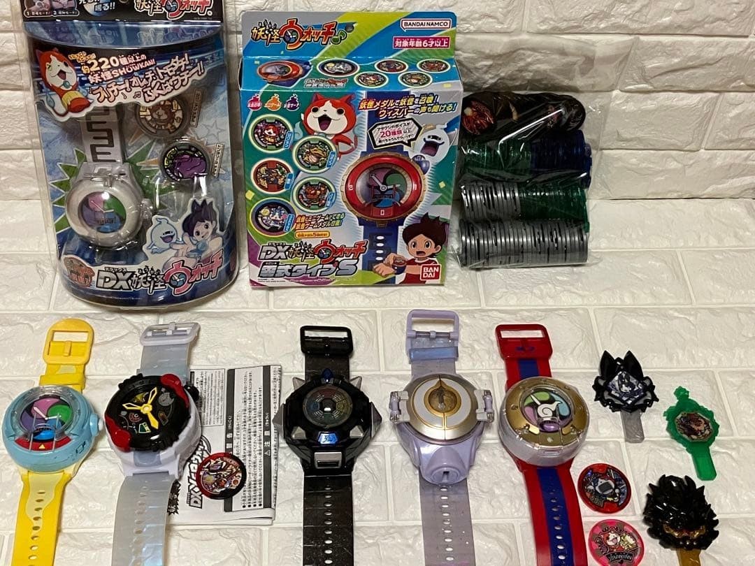 Yo-kai Watch DX 7 relojes Dream 100+ medallas 3 arcas raras conjunto usado Bandai