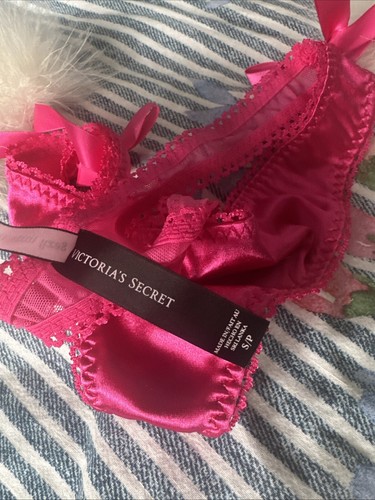 S Victoria's Secret VS SEXY LITTLE THINGS RARE Pom Pom Tickle Moi Thong Panties - Picture 4 of 9