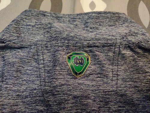 UNDER ARMOUR Notre Dame Football 2015 BOSTON Shamrock Series Zip Shirt MEDIUM - Bild 5 von 5