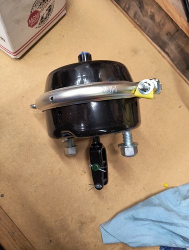 NIB Genuine MGM Brakes 1428901 C24L3 Chamber - Bild 3 von 3
