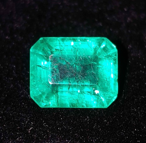 Loose Gemstone Certified 9.67 Ct Natural Green Colombian Emerald AAA+ Quality - Picture 1 of 9