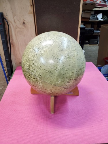 Denoyer-Geppert Lunar Globe - Picture 2 of 6