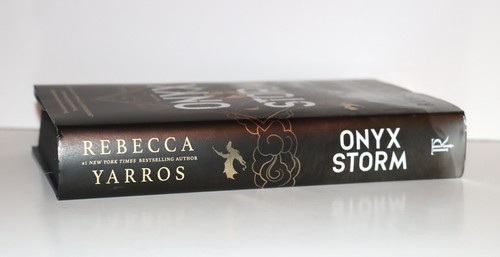 Onyx Storm von Rebecca Yarros | The Empyrean - Book 3 | Deluxe Limited Edition - Bild 5 von 6