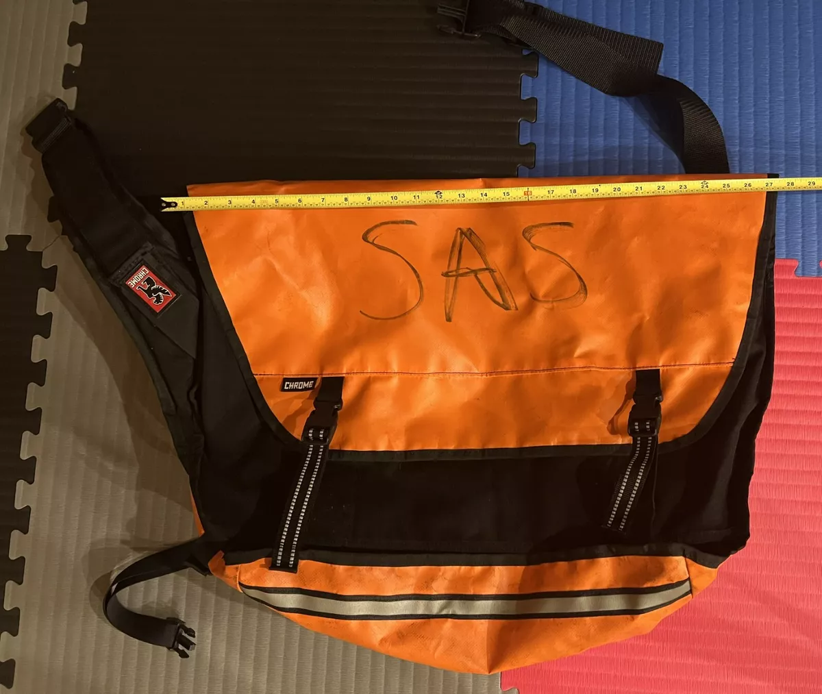 Xl outlet messenger bag