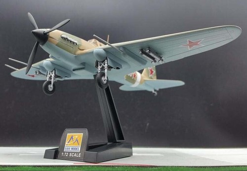 WWII Russian Ilyushin Il-2 Sturmovik ground attack 1/72 plane Easy model - Picture 4 of 15