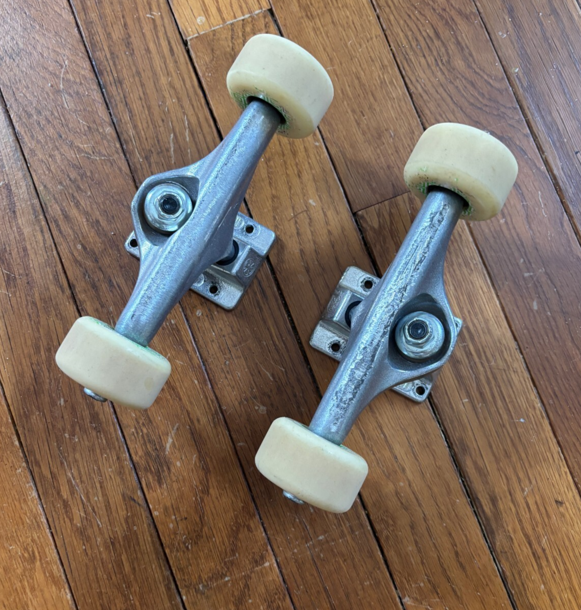 Set Of Independent Brand Trucks with Bones Wheels 7.5” Axle