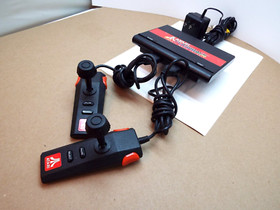 ATARI FLASHBACK MINI 7800 CLASSIC VIDEO GAME CONSOLE W/ CONTROLLERS/CABLES/CORD