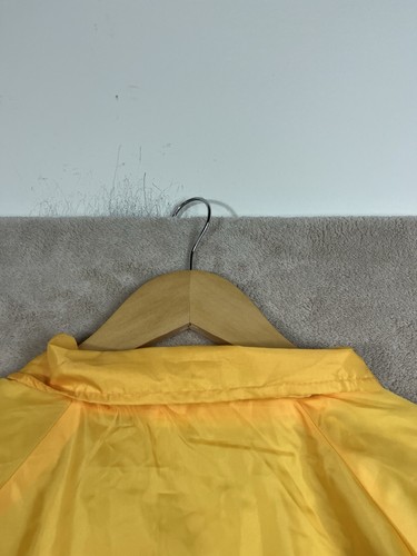 Daughters Of Isis DOI Windbreaker Yellow Size Large Logo Vintage - Picture 9 of 12