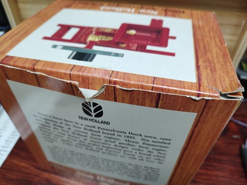 ERTL, New Holland 100th Anniversary Engine, Die-Cast Metal, #321DO 1/8 Scale  - Picture 13 of 13