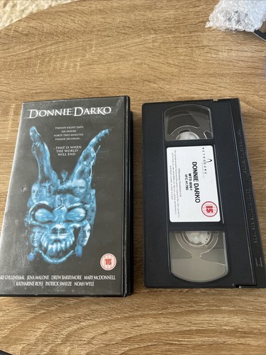 Donnie Darko - Jake Gyllenhaal - Jena Malone - PAL VHS Video Tape