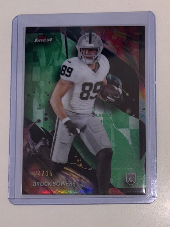 2024 Topps Finest Brock Bowers Uncommon Rookie Green Refractor /35 SSP #182