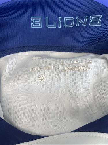 England 2022 Home Shirt #17 Saka Size M - Picture 5 of 8