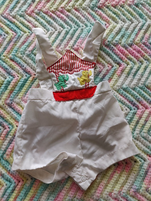 Vintage 60/70s White Sleeveless Embroidered Romper Snap One-Piece Unisex Baby