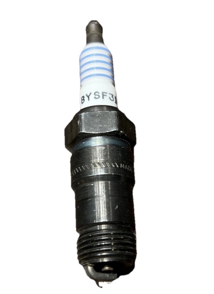 Motorcraft BYSF31-4 Spark Plug 1977-1981 Ford F-100 150 250 350 Truck Big Block